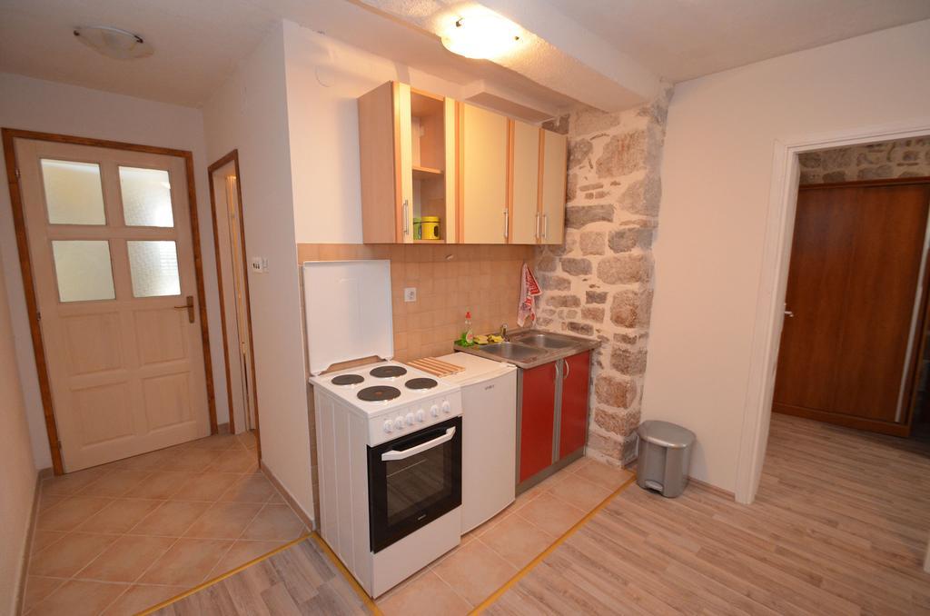 קוטור Apartments Historic Stone House חדר תמונה