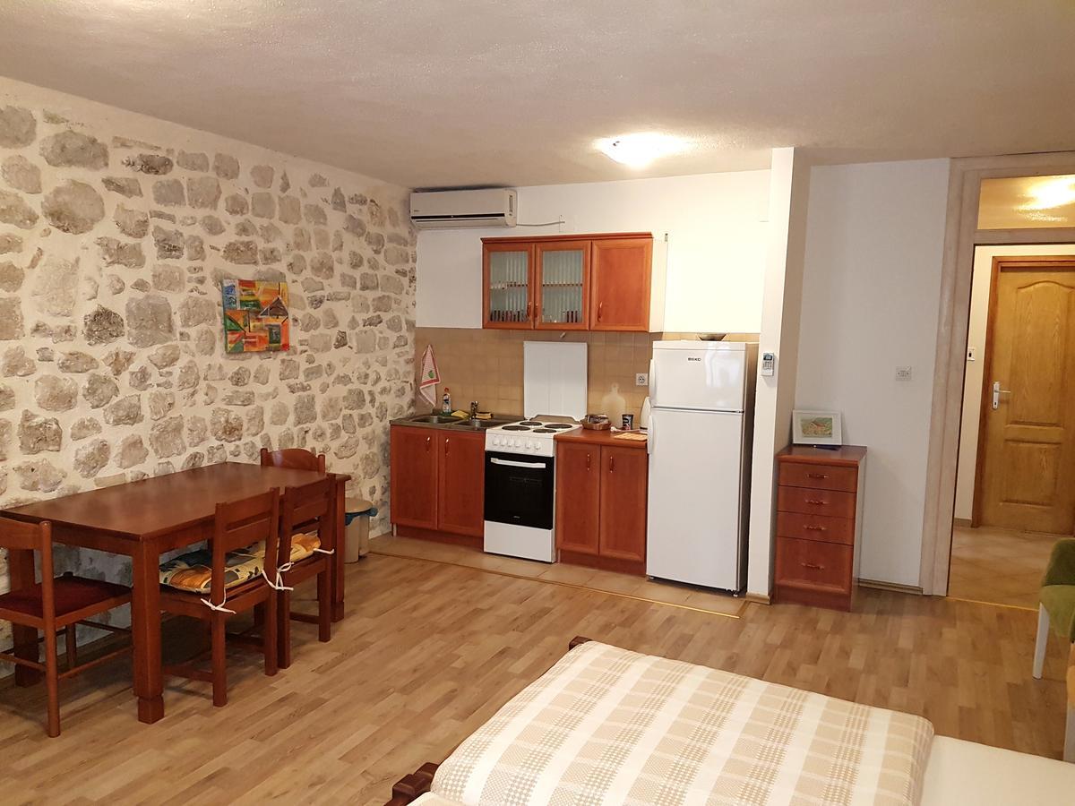 קוטור Apartments Historic Stone House מראה חיצוני תמונה
