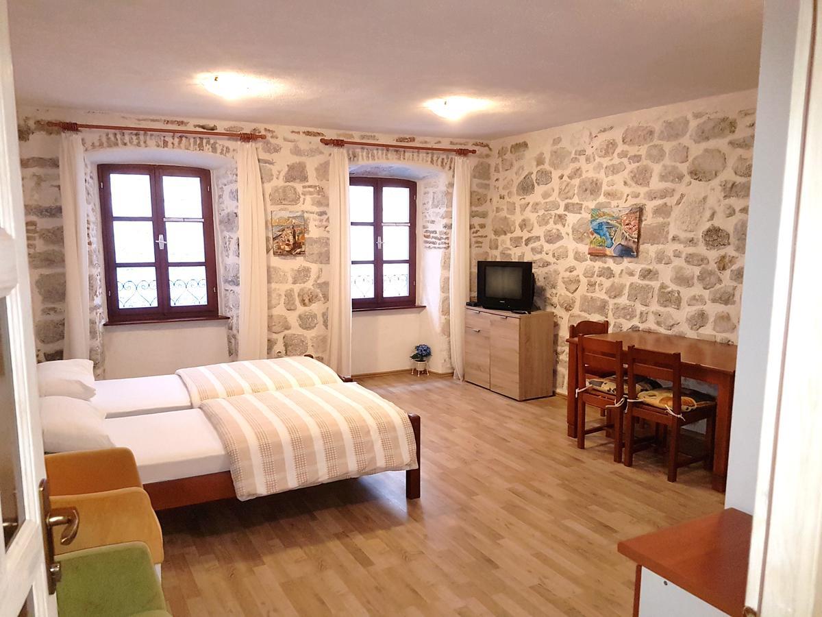 קוטור Apartments Historic Stone House מראה חיצוני תמונה