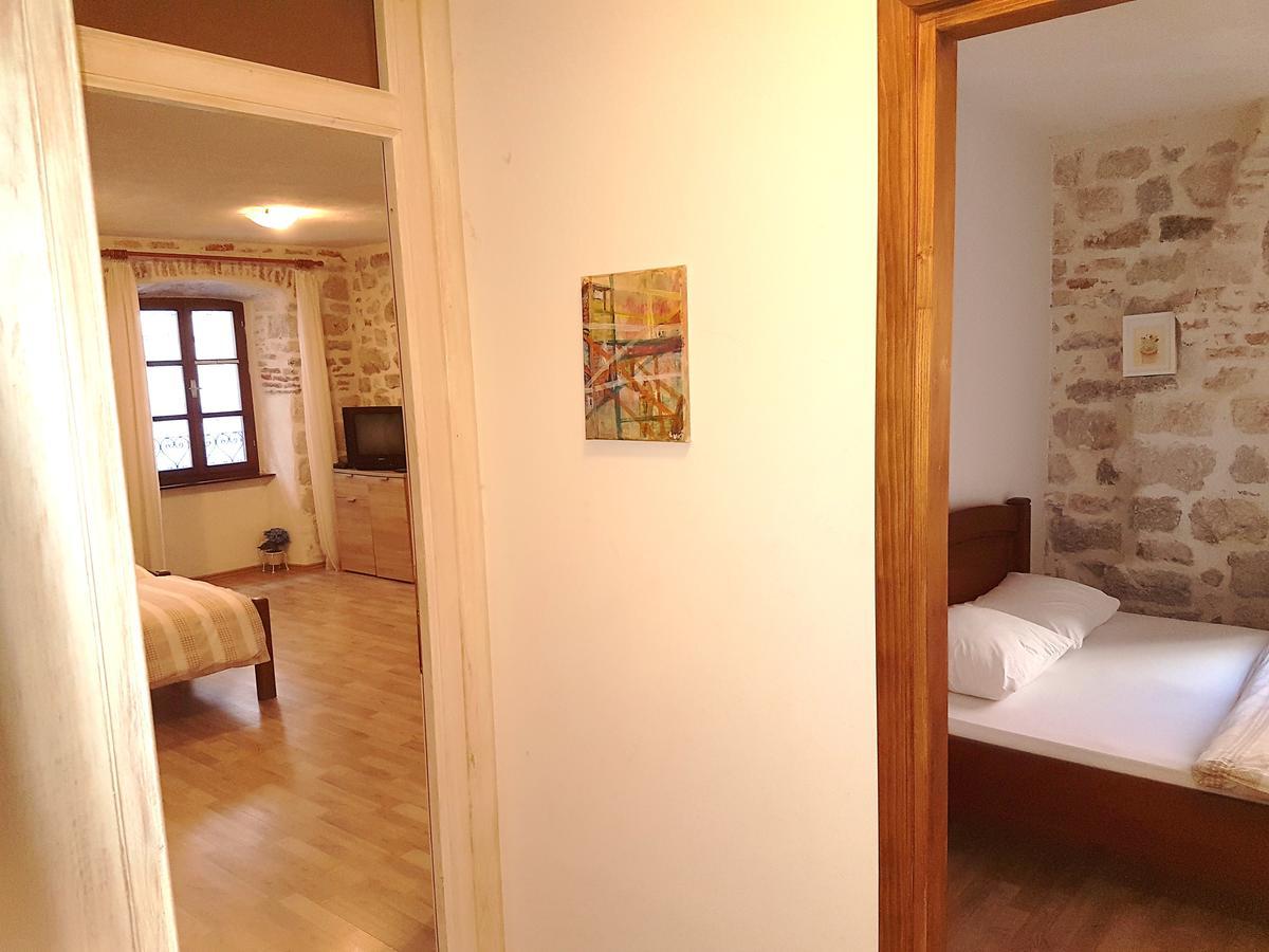 קוטור Apartments Historic Stone House מראה חיצוני תמונה